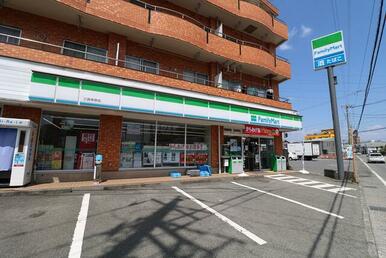 ファミリーマート三島幸原店