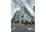情報提供会社
