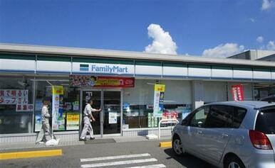 ファミリーマート彦根高宮町店
