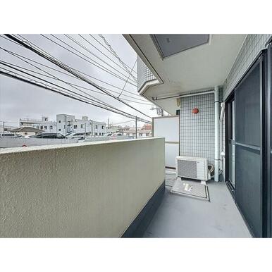 ２部屋続きの広いベランダです