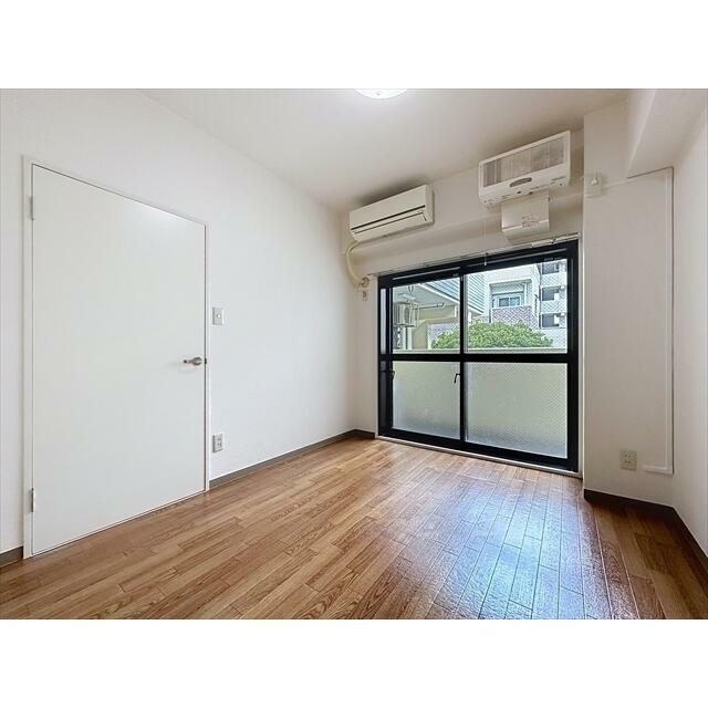 北側にもベランダ付きのお部屋