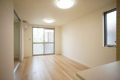 ＬＤＫ　照明器具の設置がございます。