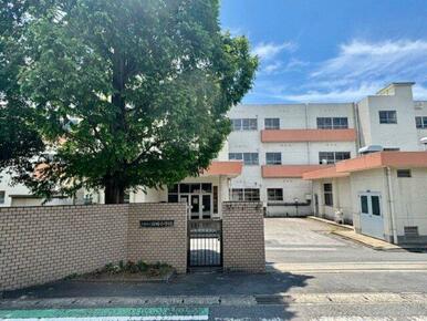 宮崎小学校は徒歩17分の距離です。2025年6月撮影
