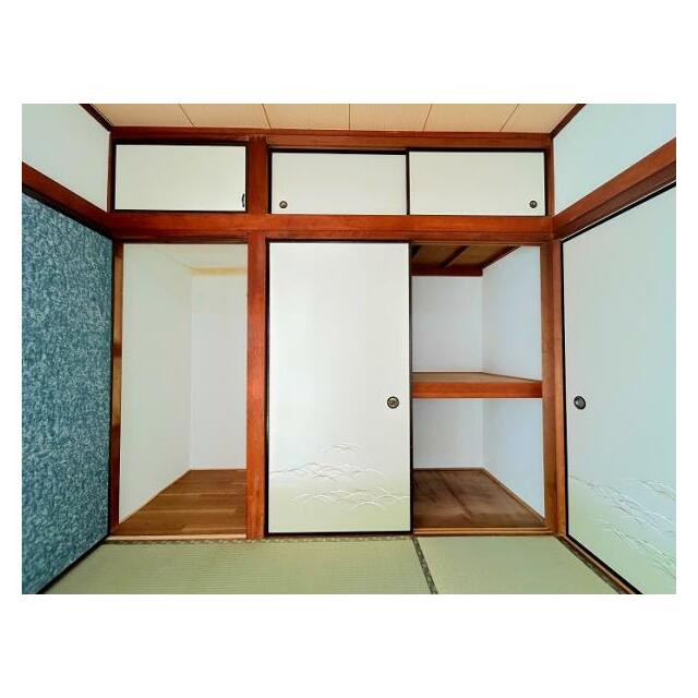 「1階和室＿約6帖」空間を活かした収納付きです。