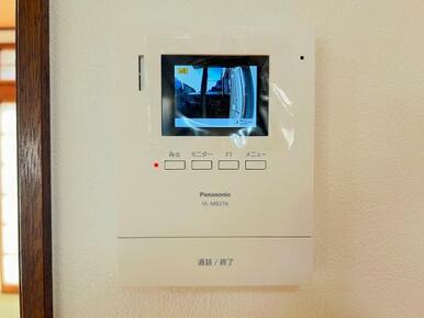 「モニター付きインターホン」セキュリティ面も安心です。