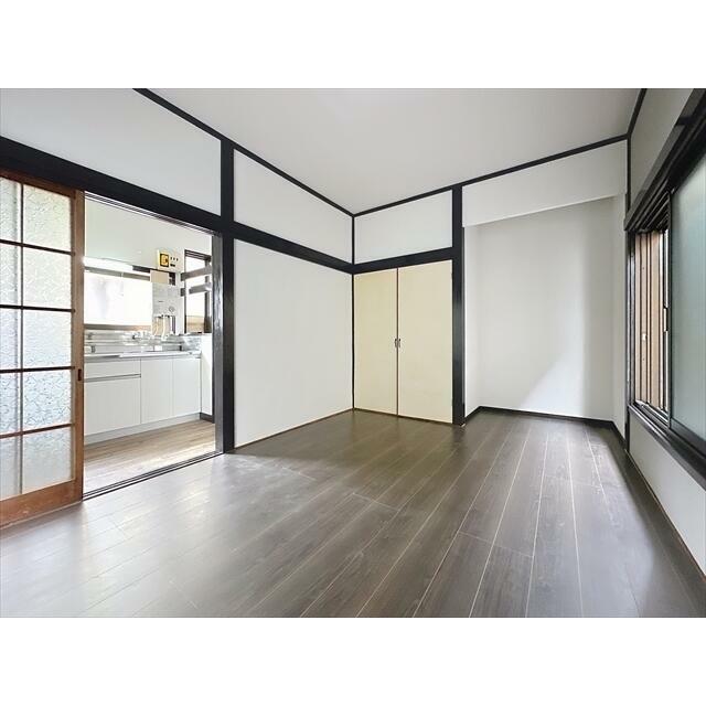 窓側から見たお部屋です