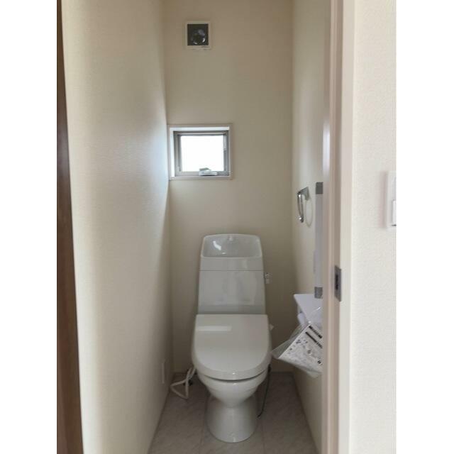 一日平均8回、一年平均2500回。長い時間を過ごすトイレだからこそ快適空間に（8号棟）