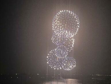 2026年7月撮影、ベランダから見た花火大会