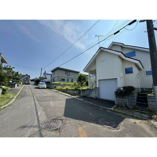 前面道路は8ｍ。
