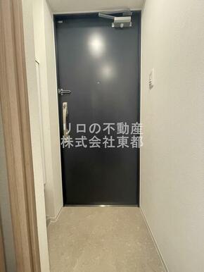 すっきりシンプルな玄関スペースです！