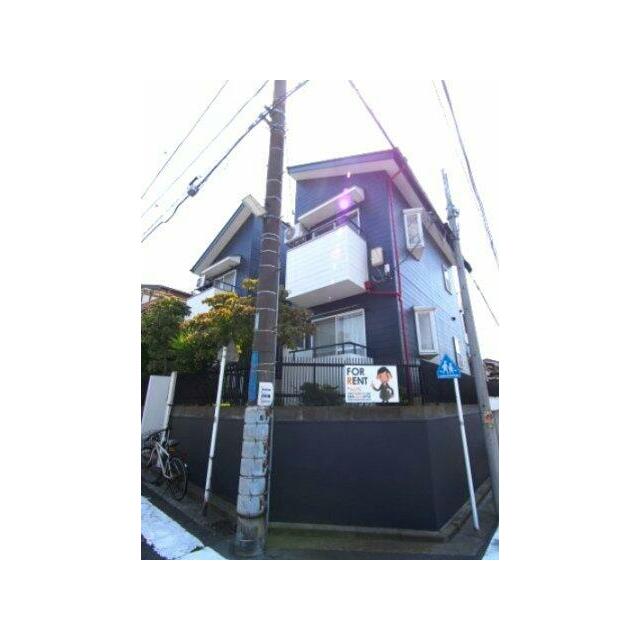 閑静な住宅街に立地