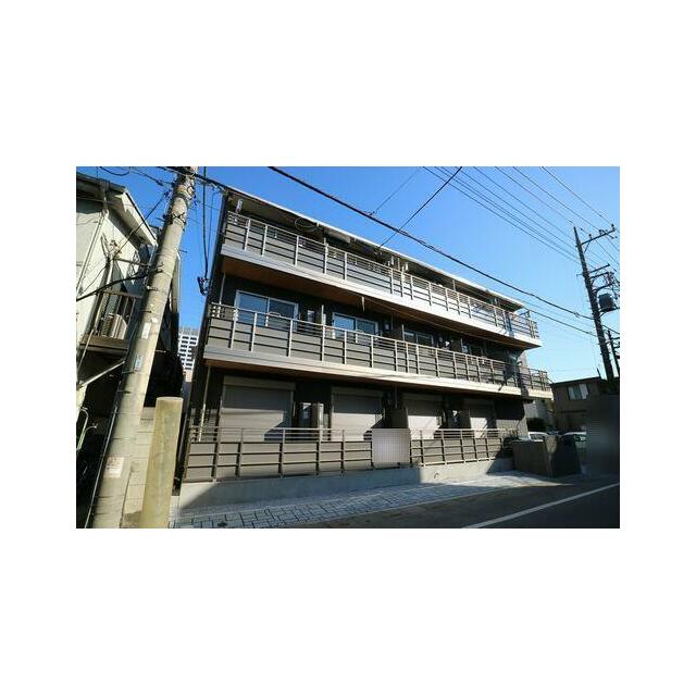 開口部前面が道路となっており高い遮蔽物からも距離があります。