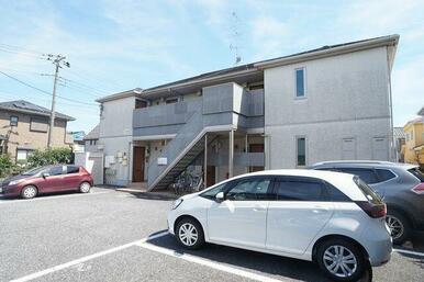 ２階建て軽量鉄骨造