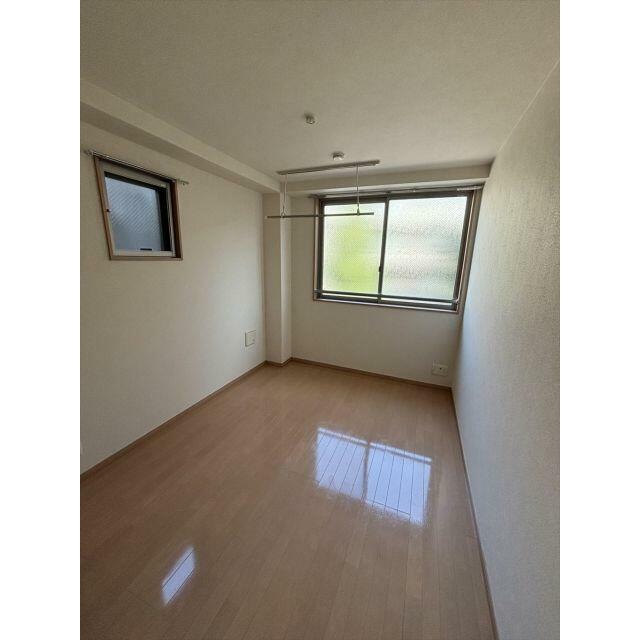 洋室５．８帖