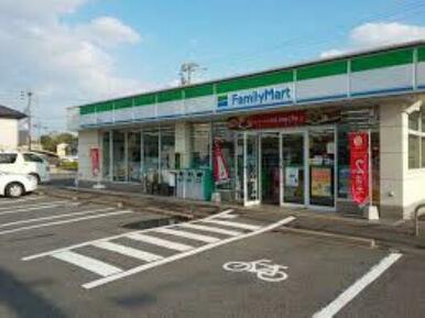 ファミリーマート森上店