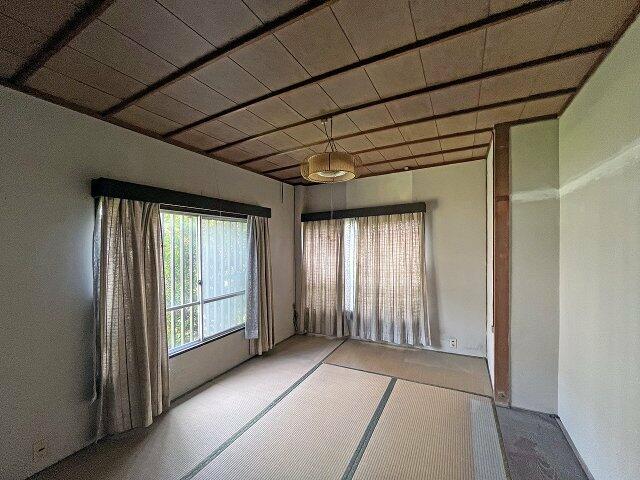 物件画像 北九州市小倉南区 葛原３丁目 (安部山公園駅) 2階建 5SLDK