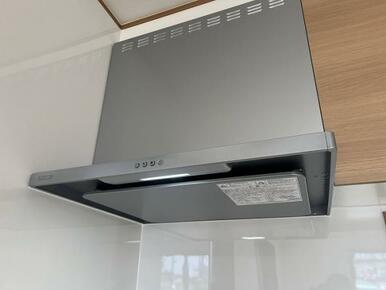レンジフード新品交換済み