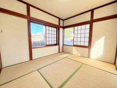 「1階和室」２面採光で日当たり良好です。