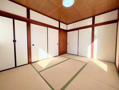 「2階和室」約6帖の和室です