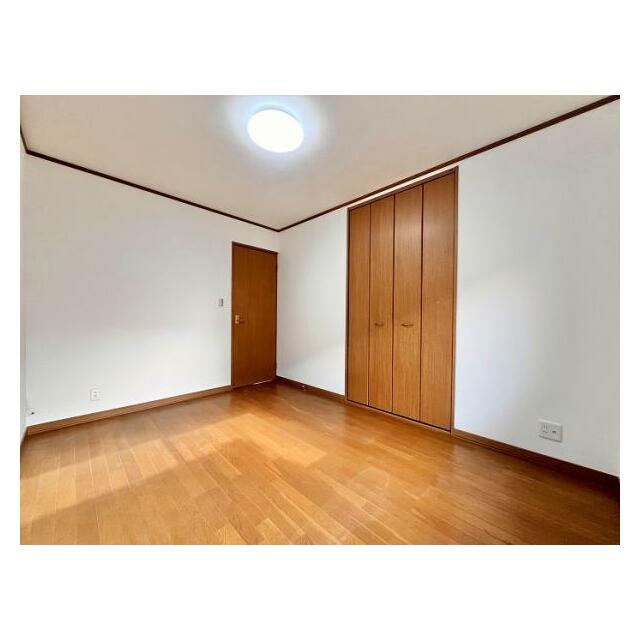 「2階中央洋室」別角度.