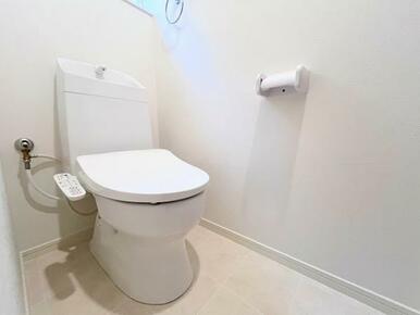 「トイレ」1階、2階ともに新品交換済みです