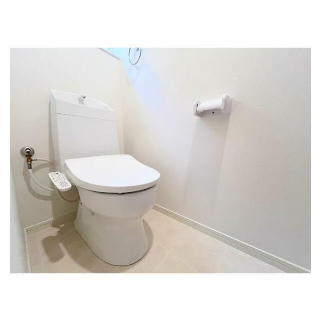 「トイレ」1階、2階ともに新品交換済みです