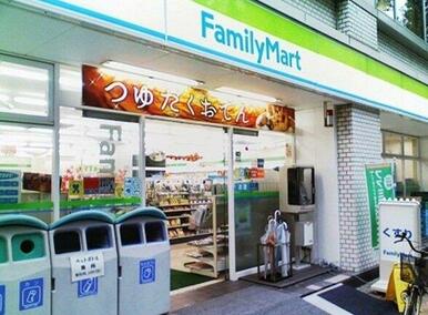ファミリーマート新宿信濃町