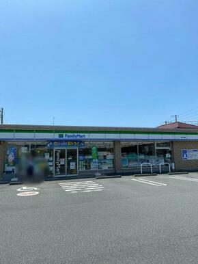 ファミリーマート 富士松岡店