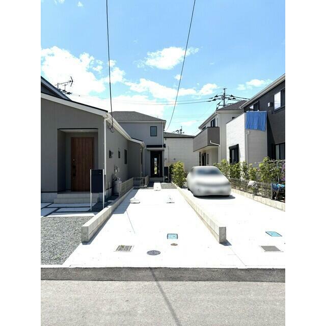５号棟　前面道路含む
