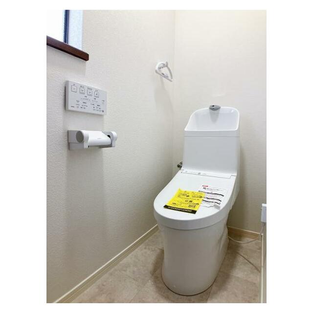 「1階トイレ」新品交換済みです