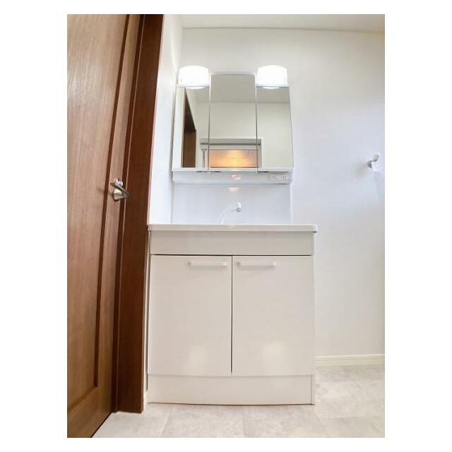 「洗面台」新品交換済みです