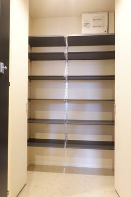 下駄箱付なので、玄関はいつでもスッキリ片付きますね☆