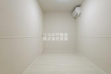 白基調で爽やかな室内空間です！インテリアも映えますね♪