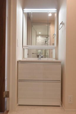 嬉しい洗髪洗面化粧台付きです♪