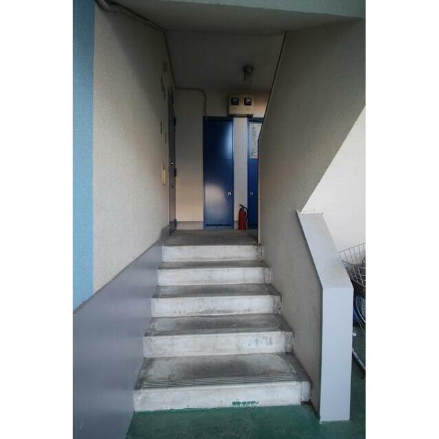 共用階段