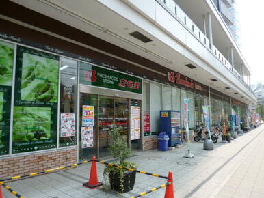 フレッシュフードストア・スーパーマーケット文化堂 横浜高島店