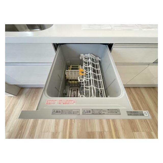 忙しい朝や冬の寒い日の洗い物はお任せ！毎日の家事を軽減できる食器洗浄機付きです＾＾