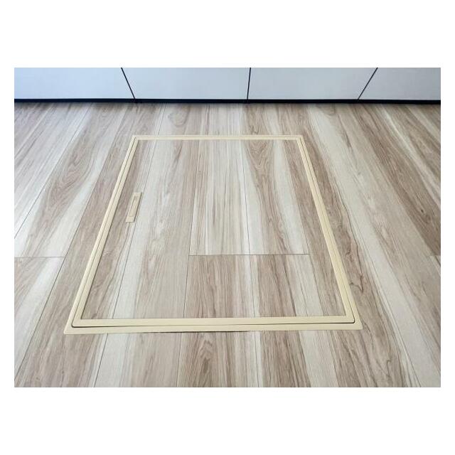 お漬物を漬けたり、鍋などの季節物をしまっておける便利な床下収納！