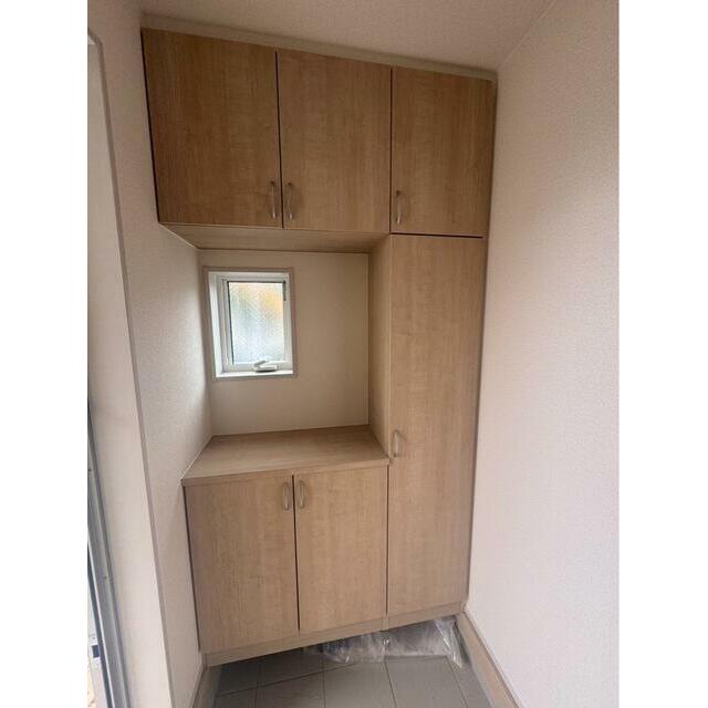 増えすぎたクツを上手に整理・収納してスッキリした玄関を実現（1号棟）