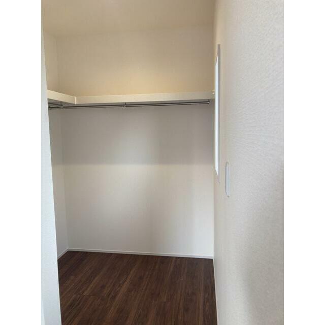 「今日は何着ていこう？」そんな楽しみを味わえる暮らし（1号棟）