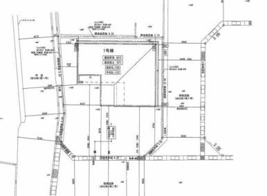 全体区画図 車中心生活を支える駐車場スペースは３台以上で、家族それぞれの行動範囲がグッと広がります。