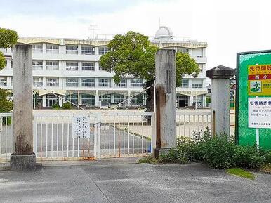 津島市立　西小学校