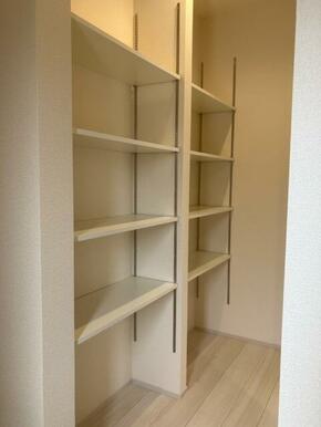 部屋をすっきりさせるのに欠かせない収納。まめに整理整頓したくなる！（2号棟）