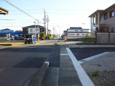 東南側道路