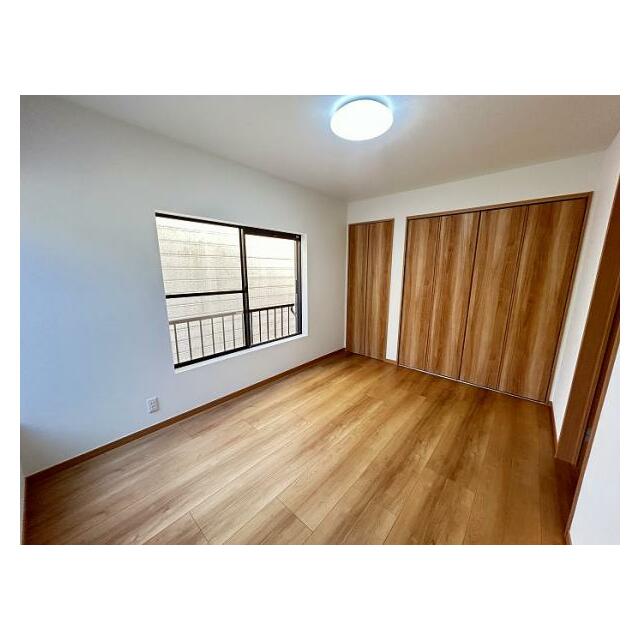 洋室約6.6帖　別アングル