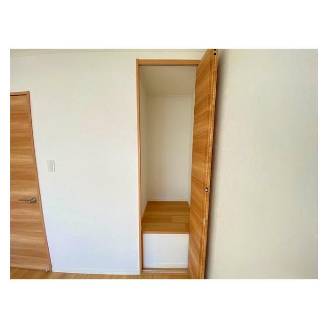 洋室2クローゼット