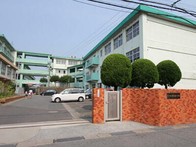 折尾西小学校