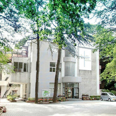 折尾愛真中学校