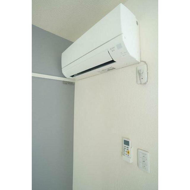 【洋室】エアコンの設置がございます。