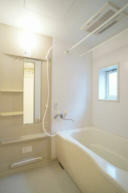 浴室乾燥暖房機能付き